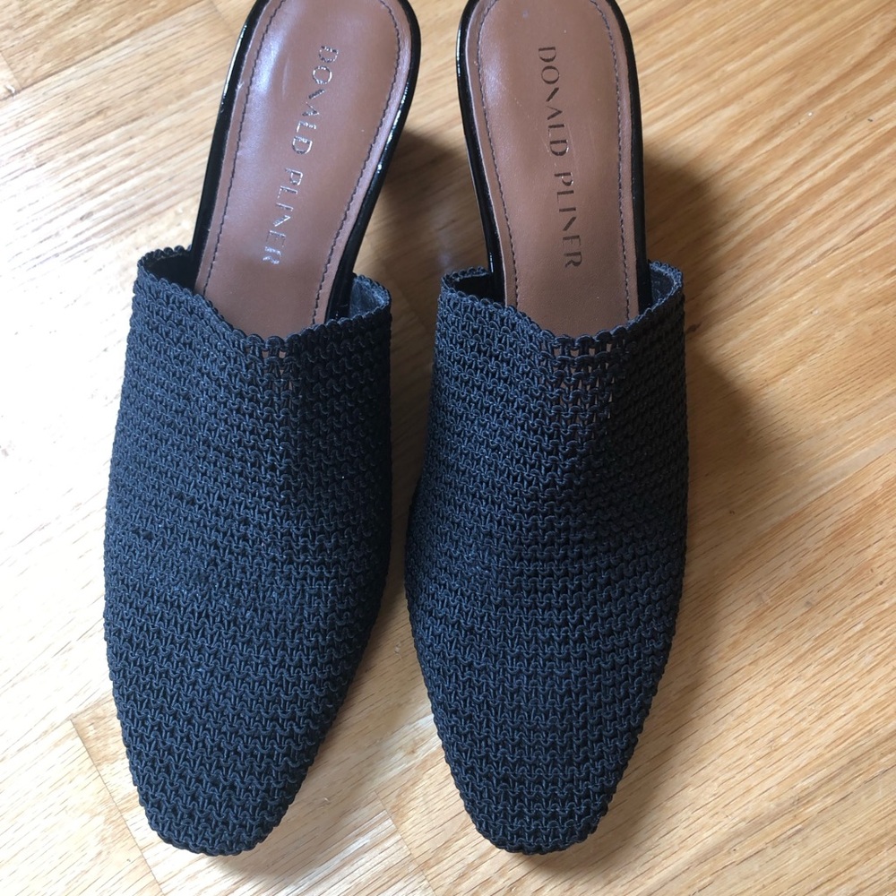 Donald J. Pliner Black Mules Elegant Slip-On Style
